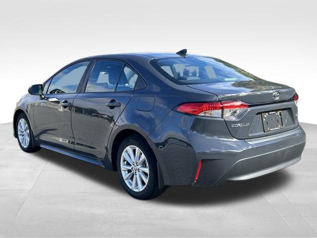 Used 2024 Toyota Corolla LE w/ LE Convenience Package FWD image 8