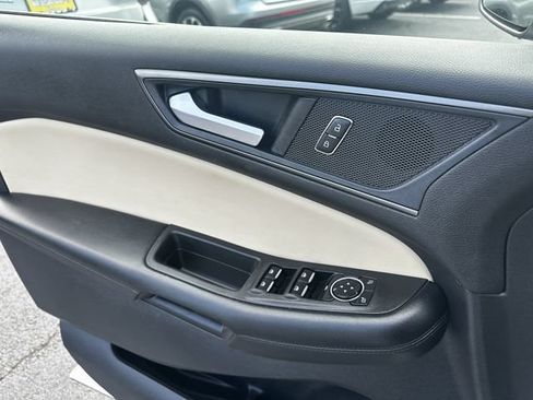 Certified 2020 Ford Edge SE FWD image 29