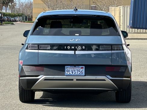 Used 2024 Hyundai Ioniq 5 SEL image 5