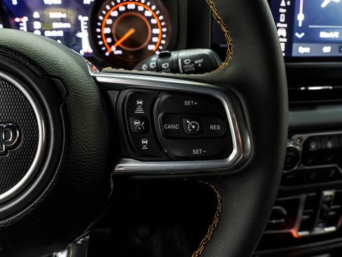 Used 2024 Jeep Wrangler Unlimited Sahara w/ Technology Group AWD/4WD image 37