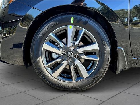 New 2025 Nissan Versa SV w/ Trunk Package image 11