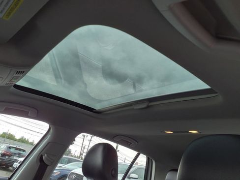 Used 2021 Volkswagen Golf 4-Door image 13