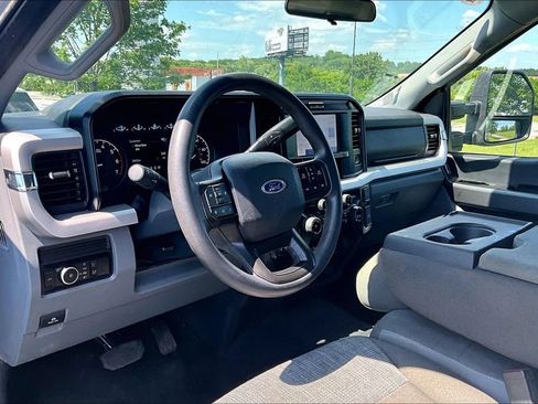 Used 2025 Ford F250 XLT w/ FX4 Off-Road Package AWD/4WD image 5
