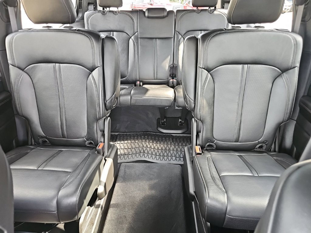 Used 2024 Jeep Wagoneer Series II AWD/4WD image 39