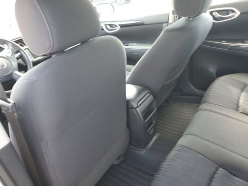 Used 2019 Nissan Sentra SV FWD image 14