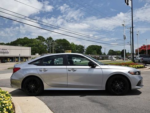 Used 2023 Honda Civic Sport image 12
