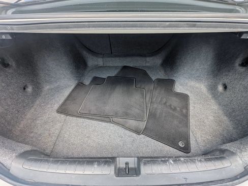Used 2018 Honda Accord Sport image 8
