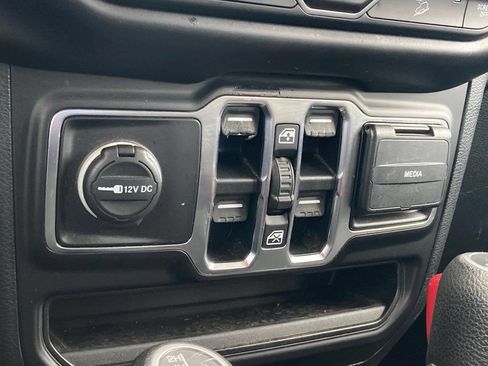 Used 2020 Jeep Wrangler Unlimited Sport AWD/4WD image 24