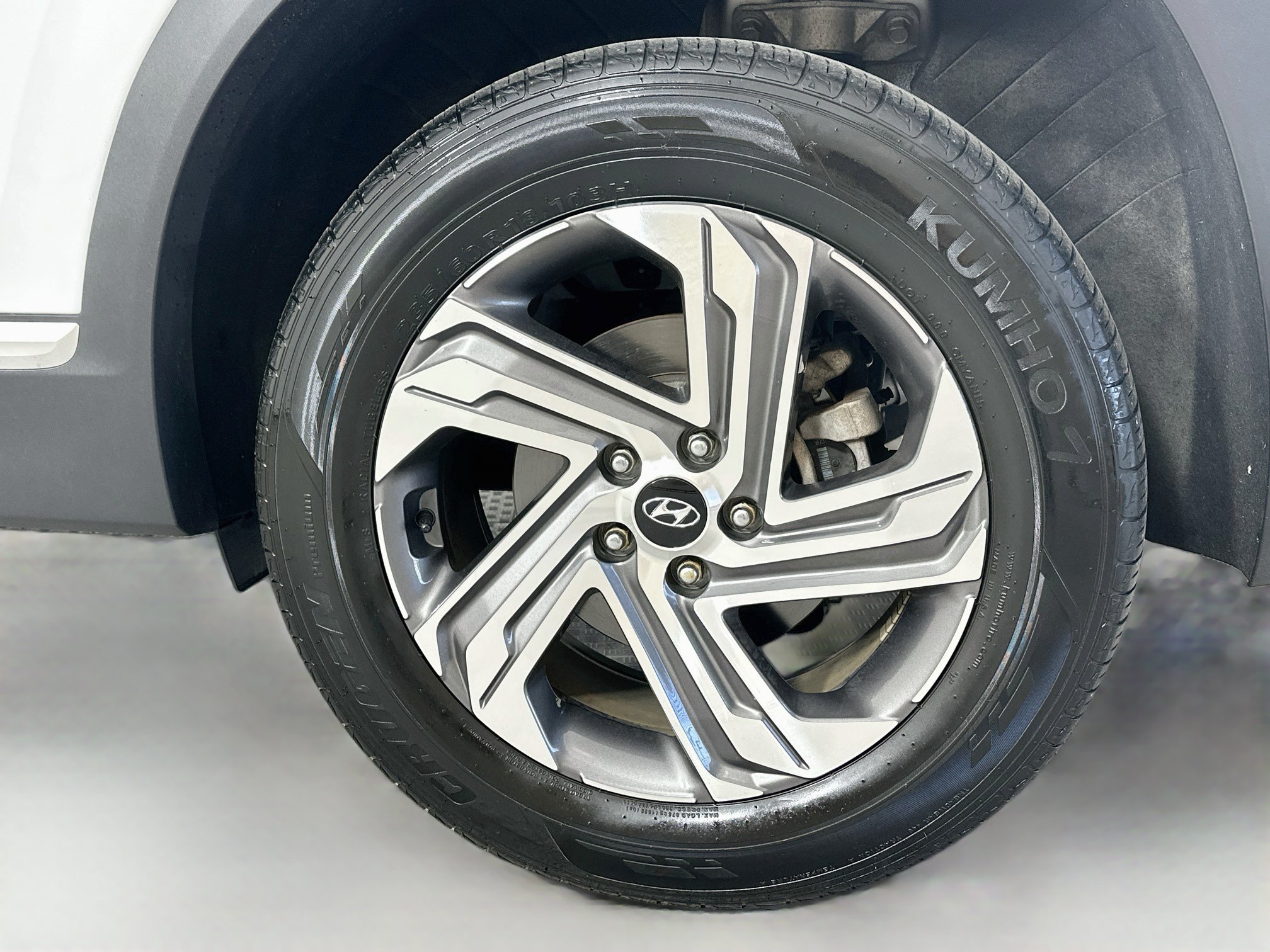 Certified 2023 Hyundai Santa Fe SEL w/ Premium Package AWD/4WD image 32