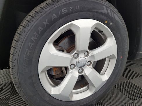 Used 2018 Jeep Compass Latitude AWD/4WD image 31