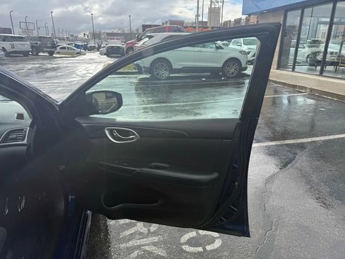 Used 2019 Nissan Sentra SR image 27