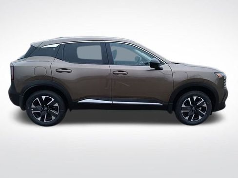 New 2026 Nissan Kicks SV w/ SV Premium Package image 6
