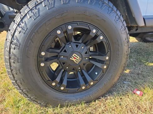 Used 2000 Jeep Wrangler SE image 11