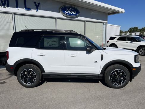 New 2025 Ford Bronco Sport Outer Banks image 8