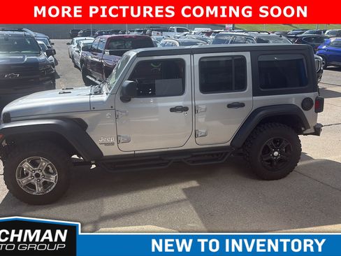 Used 2020 Jeep Wrangler Unlimited Sport S AWD/4WD image 3