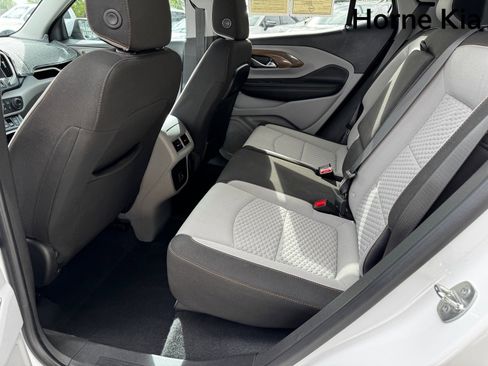 Used 2021 GMC Terrain SLE w/ Driver Convenience Package image 11