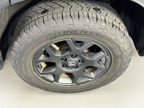 Used 2023 Honda Pilot TrailSport image 32