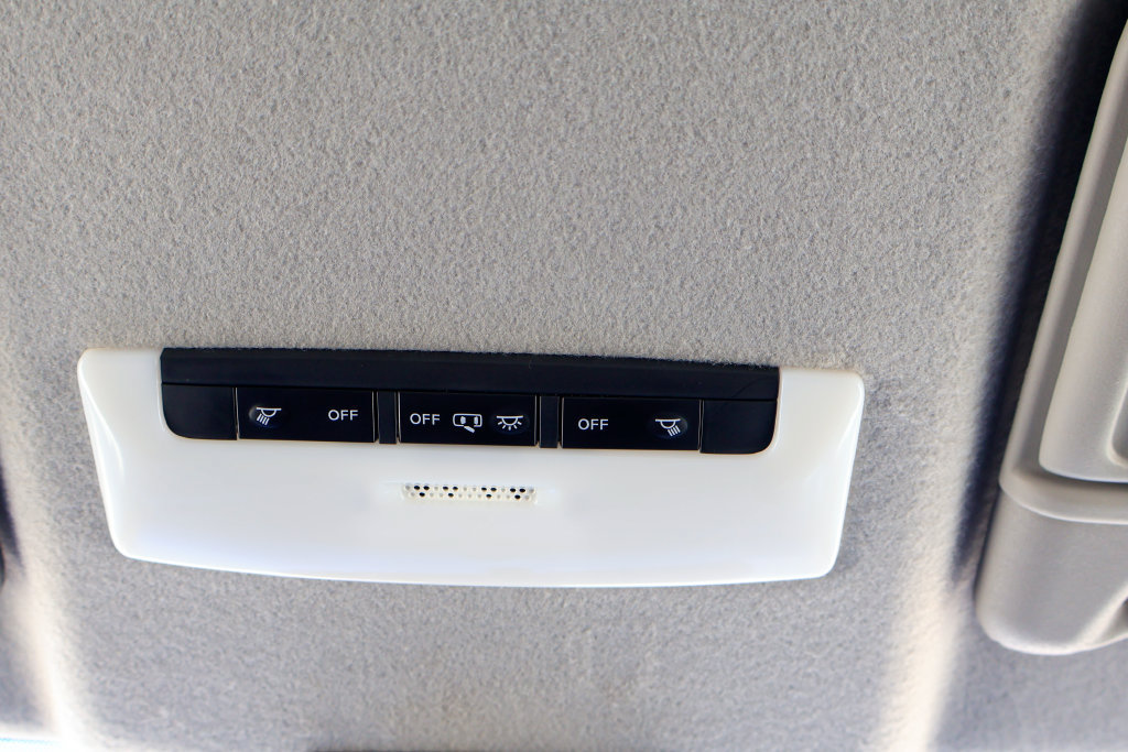 Used 2022 Nissan Kicks SV FWD image 17