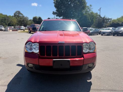 Used 2010 Jeep Grand Cherokee Laredo RWD image 2