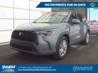 Used 2023 Toyota Corolla Cross LE video 1