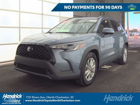 Used 2023 Toyota Corolla Cross LE image 1