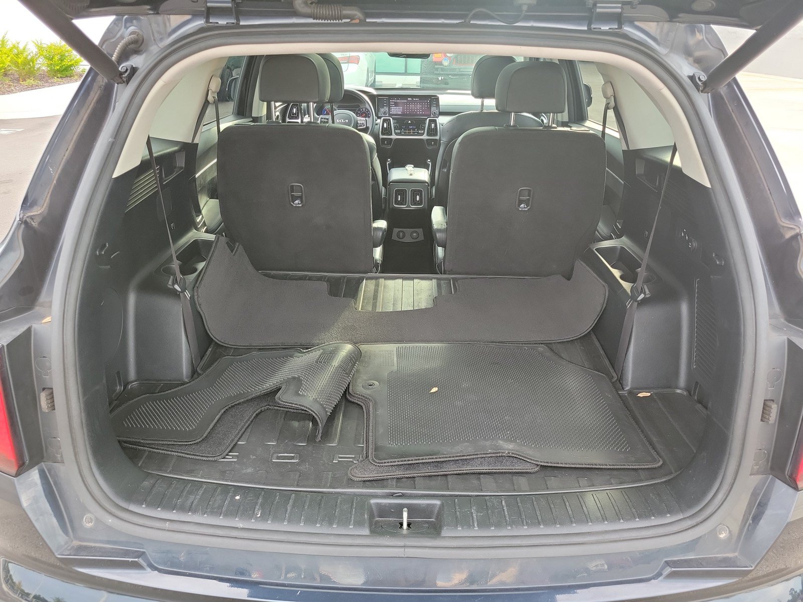 Used 2022 Kia Sorento EX w/ Panoramic Sunroof Package FWD image 31