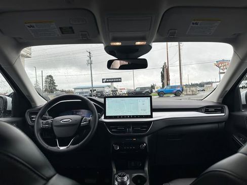 Used 2025 Ford Escape Platinum image 25