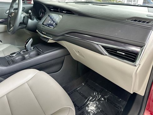 Used 2023 Cadillac XT4 Luxury w/ Driver Awareness Package image 27