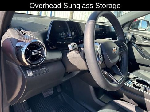 New 2026 Chevrolet Equinox LT w/ Convenience Package II AWD/4WD image 11