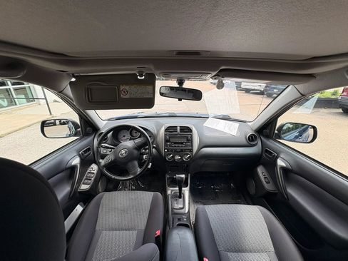 Used 2004 Toyota RAV4 4WD image 17