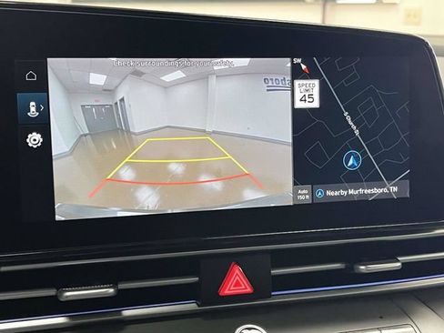 Used 2024 Hyundai Elantra SEL FWD image 33