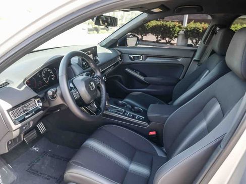 Used 2025 Honda Civic Sport image 16