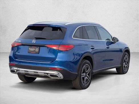 New 2026 Mercedes-Benz GLC 300 image 2