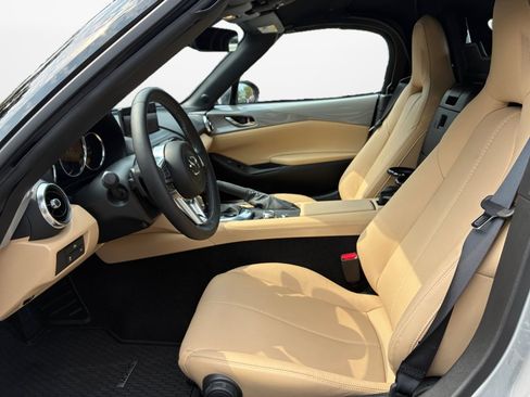 Used 2025 MAZDA MX-5 Miata Grand Touring w/ Weather Package RWD image 9