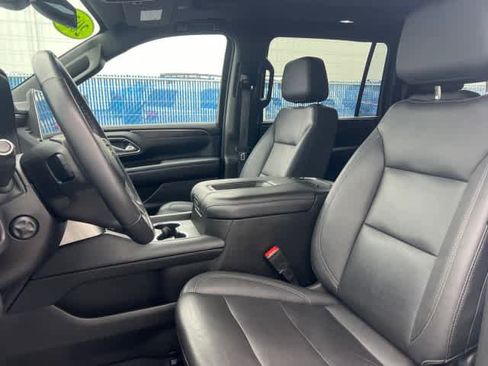 Used 2022 Chevrolet Suburban LT w/ LT Signature Plus Package image 8