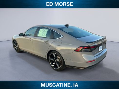 Used 2024 Honda Accord Sport image 3