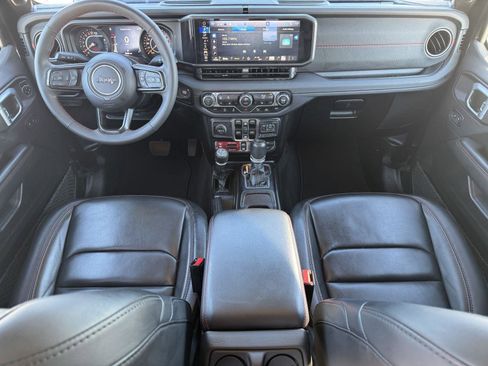 Used 2024 Jeep Gladiator Rubicon image 28