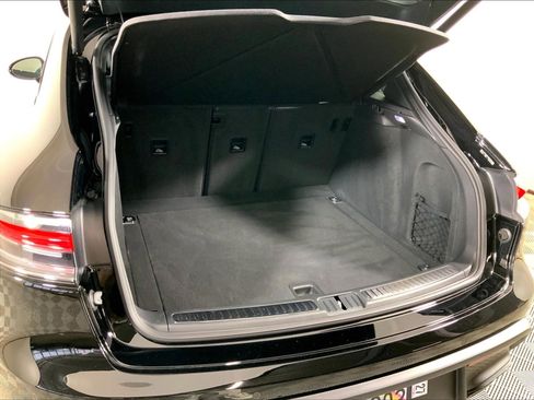 Used 2026 Porsche Macan AWD/4WD image 24