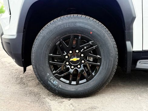 New 2026 Chevrolet Silverado EV W/T AWD/4WD image 11