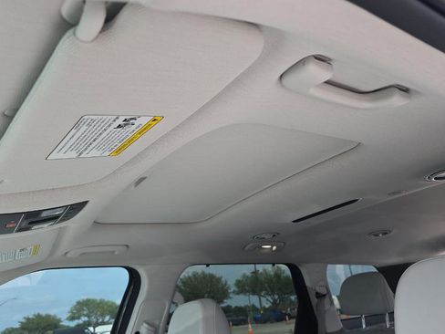 Used 2026 Hyundai Palisade SEL FWD image 14