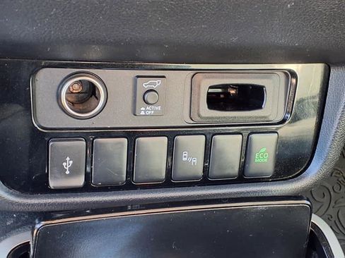 Used 2020 Mitsubishi Outlander SEL image 16