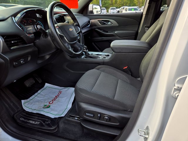 Used 2023 Chevrolet Traverse LT AWD/4WD image 10