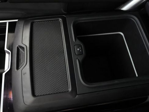 Used 2023 Land Rover Range Rover SE image 39