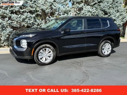 Used 2025 Mitsubishi Outlander ES