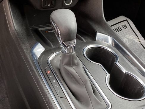 Used 2023 Chevrolet Traverse LT image 21