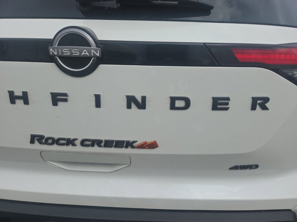 Used 2024 Nissan Pathfinder Rock Creek AWD/4WD image 9