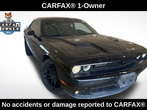 Used 2020 Dodge Challenger SXT w/ Blacktop Package RWD image 3