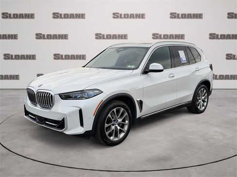 Used 2024 BMW X5 xDrive40i w/ Premium Package image 1