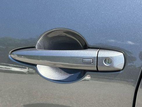 Used 2025 Nissan Sentra SV FWD image 38