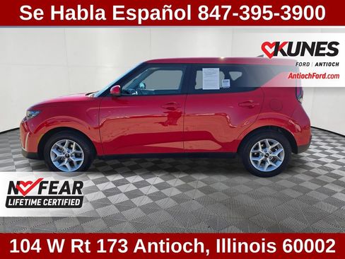 Used 2025 Kia Soul LX w/ LX Technology Package FWD image 6